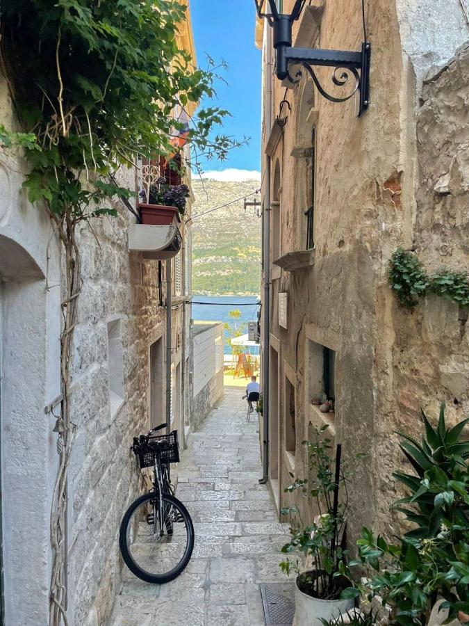 Apartment Kanavelic In Old Town Korcula Екстер'єр фото