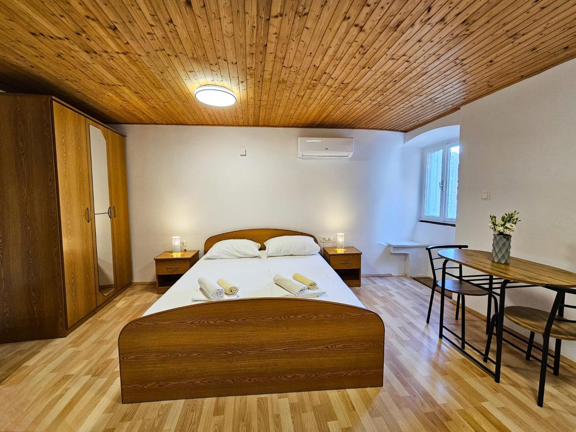 Apartment Kanavelic In Old Town Korcula Екстер'єр фото