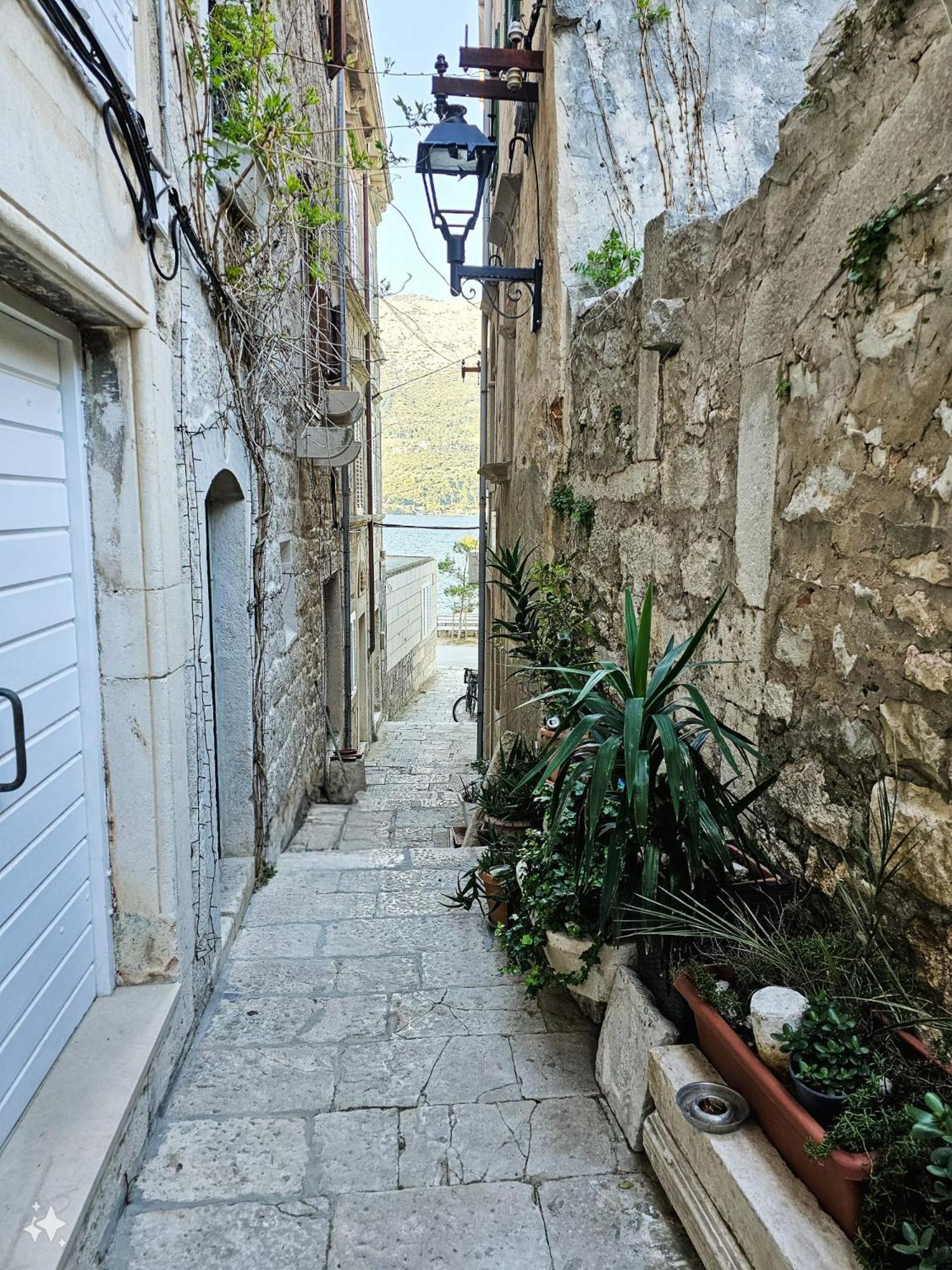Apartment Kanavelic In Old Town Korcula Екстер'єр фото